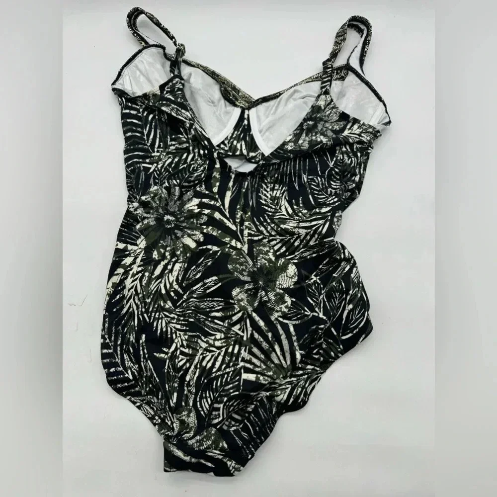 Miraclesuit look 10
